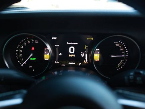 Used 2022 Jeep Wrangler Unlimited Sahara AWD/4WD image 23