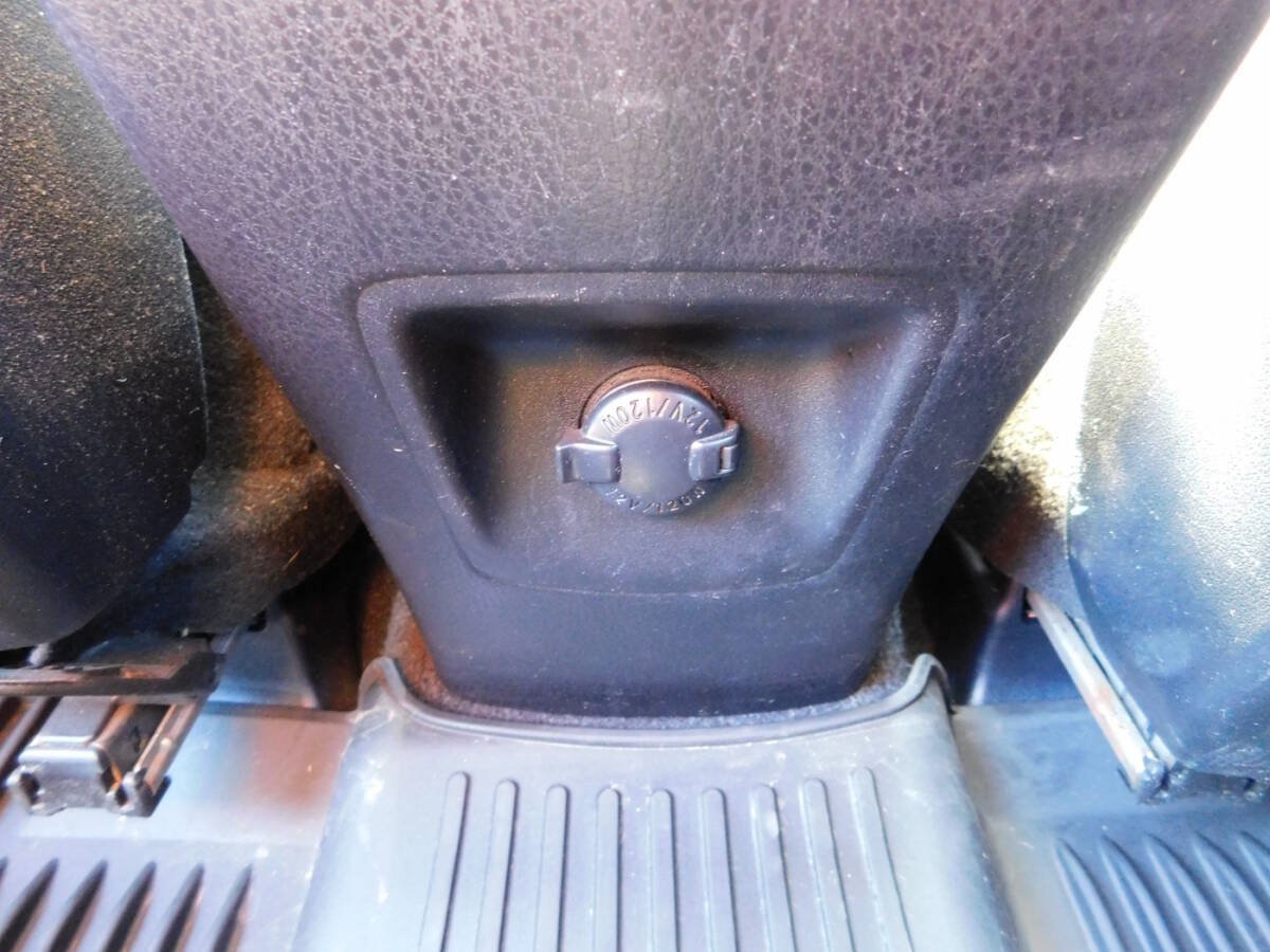 Used 2017 Toyota RAV4 LE w/ All Weather Liner Package AWD/4WD image 7