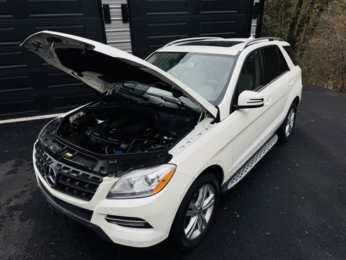 Used 2014 Mercedes-Benz ML 350 4MATIC w/ Premium 1 Package image 7