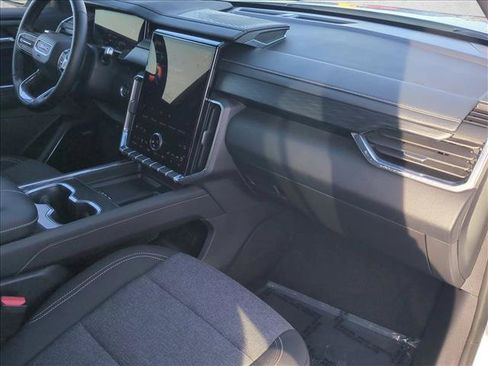 Used 2025 GMC Acadia Elevation AWD/4WD image 22
