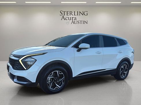 Used 2023 Kia Sportage LX image 1