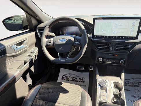 Used 2023 Ford Escape ST-Line w/ Tech Pack #1 AWD/4WD image 11