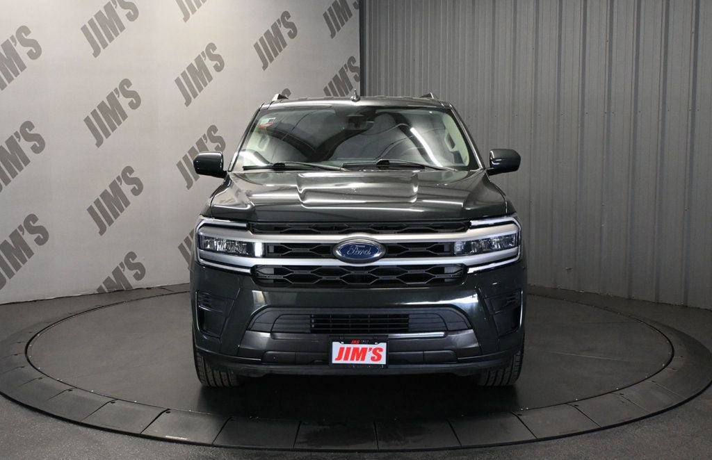 Used 2023 Ford Expedition XLT RWD image 5