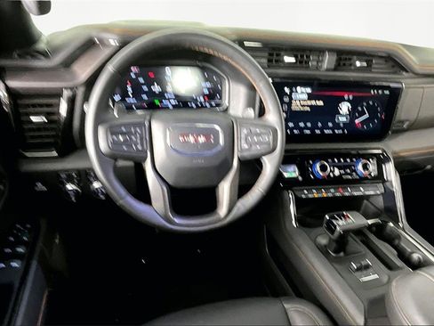 Used 2024 GMC Sierra 1500 AT4 w/ Technology Package image 9