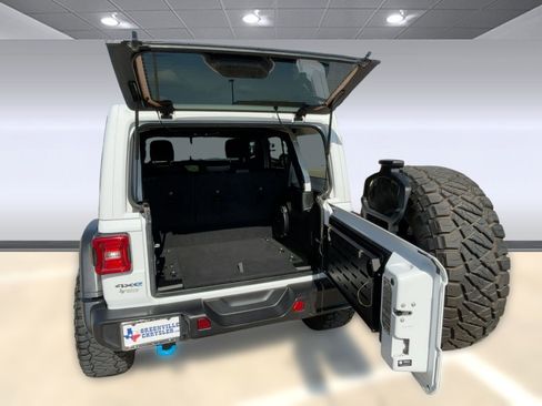 Used 2023 Jeep Wrangler Unlimited Rubicon 4xe image 35