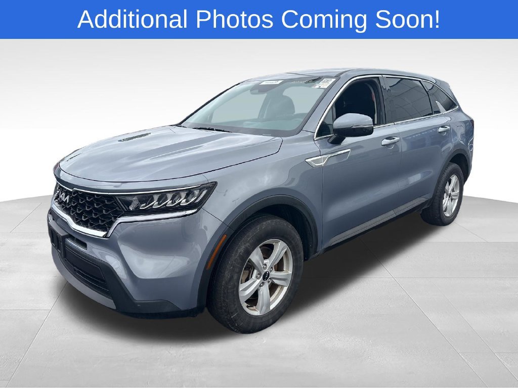 Used 2023 Kia Sorento LX AWD/4WD image 2