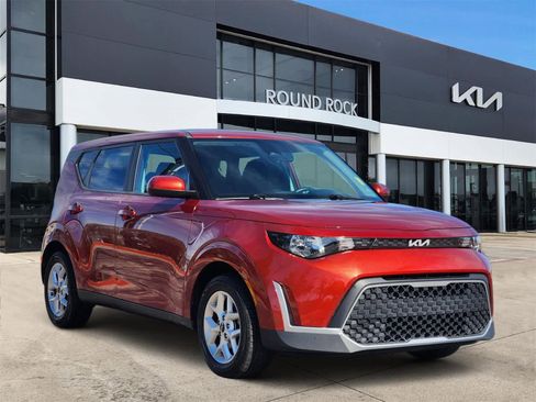 Certified 2024 Kia Soul LX w/ Option Group 015 image 3