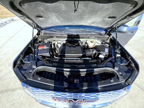 Used 2021 GMC Yukon Denali w/ Denali Ultimate Package image 27