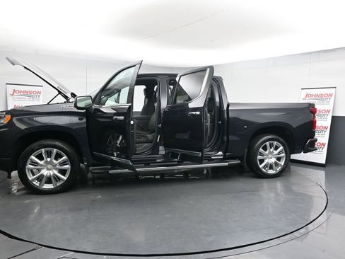 Used 2022 Chevrolet Silverado 1500 High Country w/ High Country Premium Package image 45