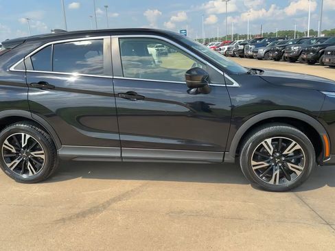 Used 2024 Mitsubishi Eclipse Cross SE image 2