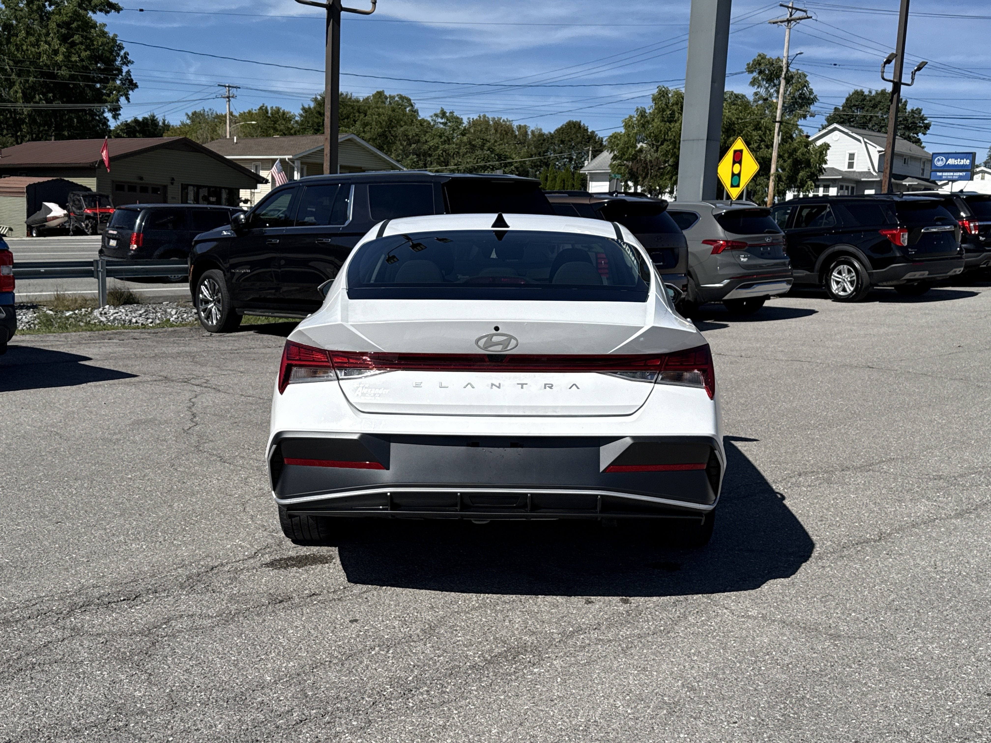 Certified 2025 Hyundai Elantra SEL FWD image 4