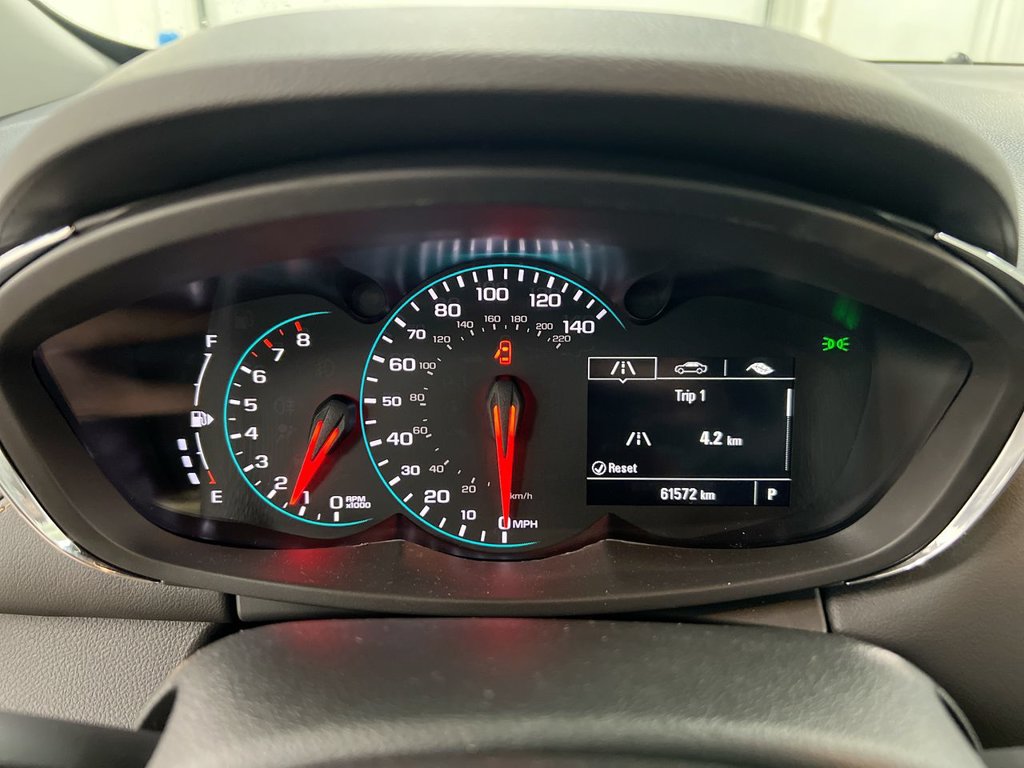 Used 2022 Chevrolet Trax LT AWD/4WD image 12