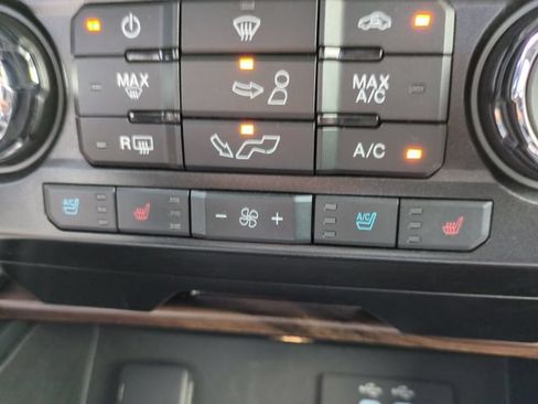 Used 2015 Ford F150 Lariat w/ FX4 Off-Road Package AWD/4WD image 27