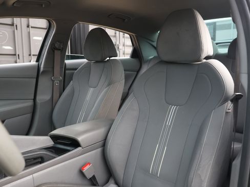 Used 2021 Hyundai Elantra SEL FWD image 10