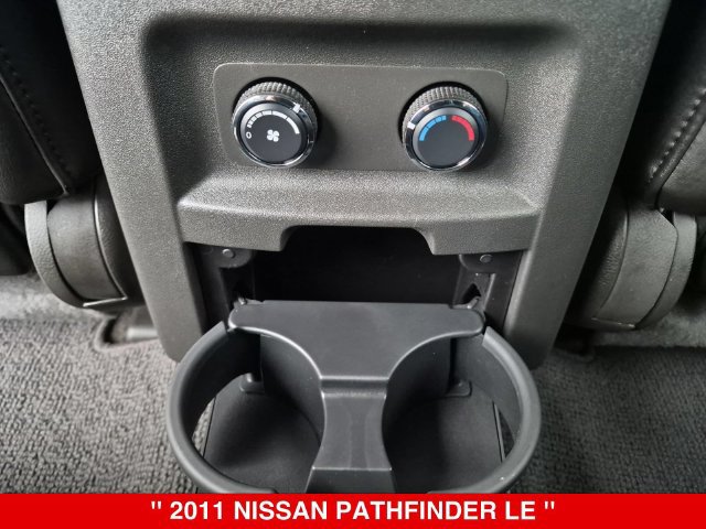 Used 2011 Nissan Pathfinder LE AWD/4WD image 29