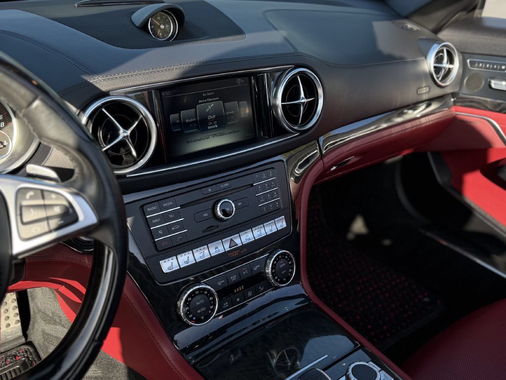 Used 2018 Mercedes-Benz SL 450 image 22