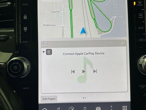 Used 2025 RAM 1500 Laramie image 27