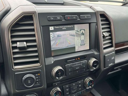 Used 2018 Ford F150 Raptor w/ Equipment Group 802A Luxury image 32