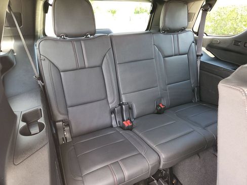 Used 2024 Chevrolet Tahoe RST RWD image 15