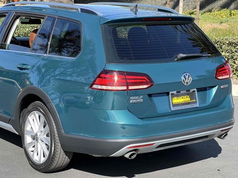 Used 2019 Volkswagen Golf Alltrack S image 33