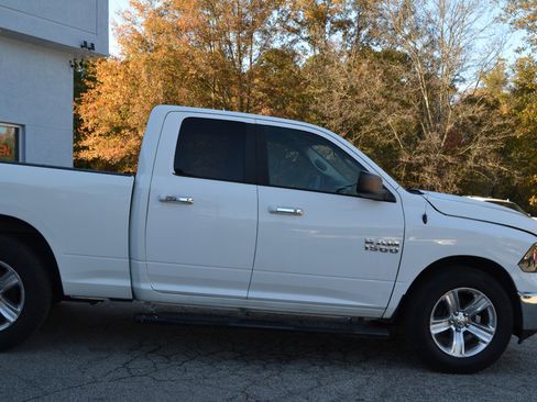 Used 2017 RAM 1500 Classic SLT image 6