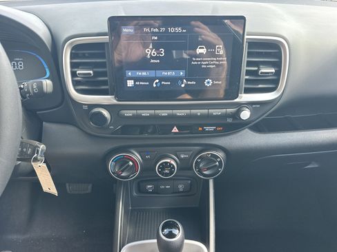 New 2026 Hyundai Venue SE image 19