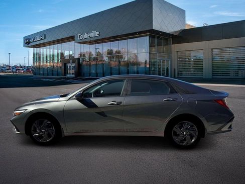 New 2026 Hyundai Elantra SEL Sport Premium FWD image 3