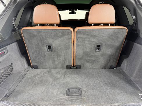 Used 2018 Audi Q7 3.0T Prestige w/ Prestige Package image 23