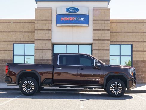 Used 2024 GMC Sierra 3500 Denali Ultimate AWD/4WD image 5