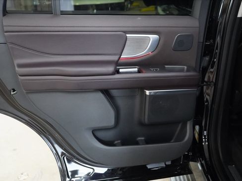 New 2025 Ford Expedition Platinum w/ Platinum Ultimate Package AWD/4WD image 27