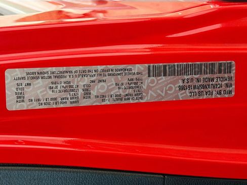 Used 2024 Jeep Wrangler Unlimited AWD/4WD image 31