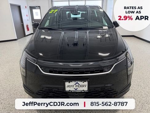 New 2027 Chrysler Pacifica Select AWD/4WD image 7