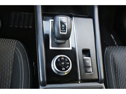 Used 2024 Mitsubishi Outlander ES image 27