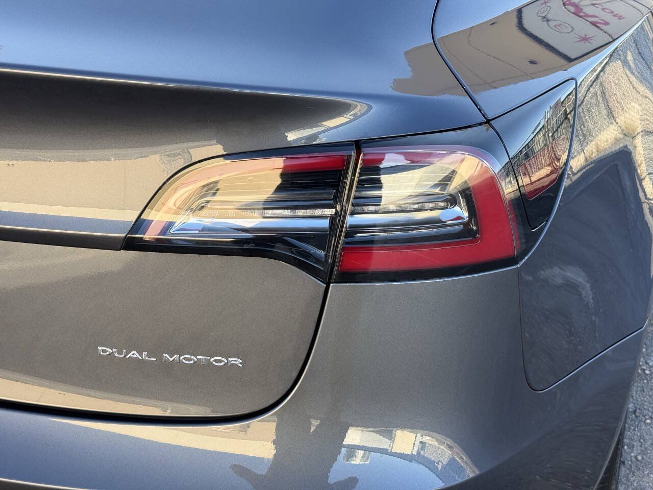 Used 2022 Tesla Model 3 Long Range AWD/4WD image 28