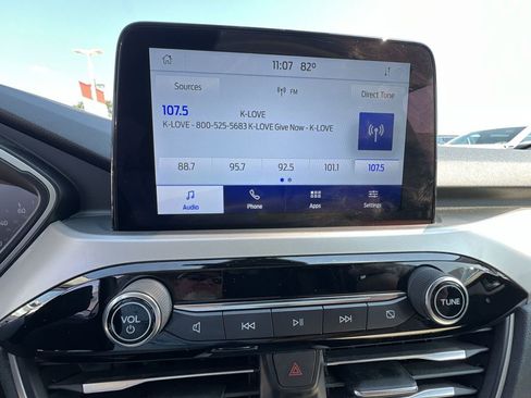 Used 2021 Ford Escape SE image 22