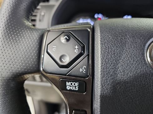 Used 2023 Toyota 4Runner TRD Off-Road Premium w/ Moonroof Package AWD/4WD image 19