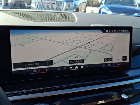 Used 2025 BMW X5 xDrive40i w/ M Sport Package image 17