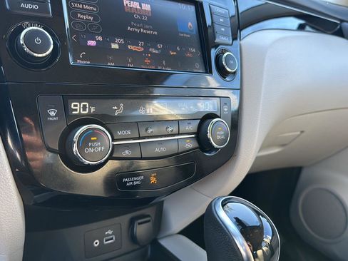 Used 2019 Nissan Rogue Sport SL image 22