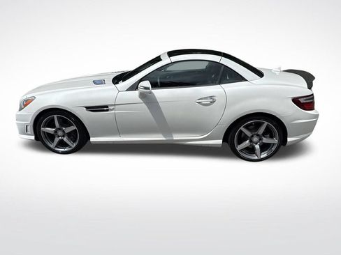 Used 2015 Mercedes-Benz SLK 250 image 8