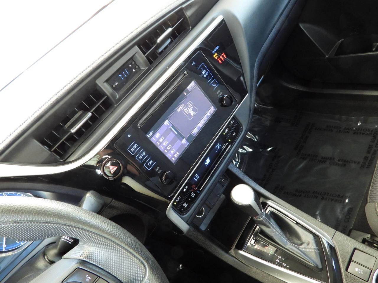 Used 2019 Toyota Corolla LE FWD image 41