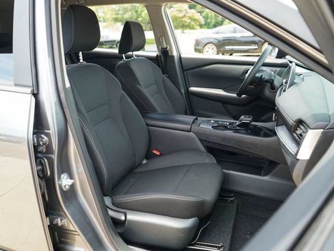 Used 2026 Nissan Rogue S FWD image 13