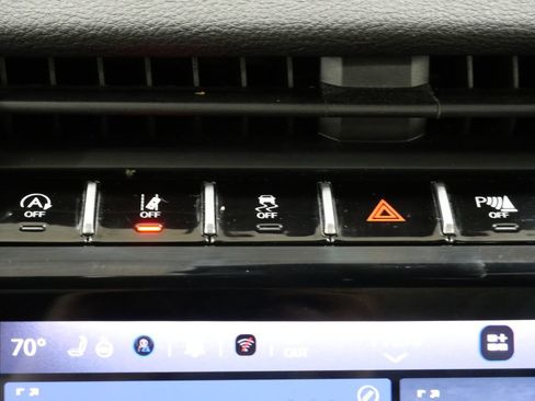 Used 2024 Jeep Grand Cherokee L Limited w/ Luxury Tech Group II image 20