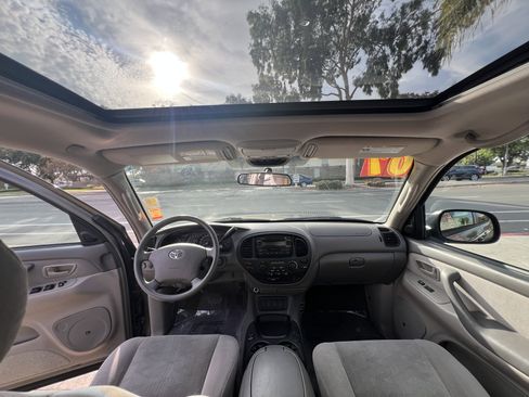 Used 2007 Toyota Sequoia SR5 image 18