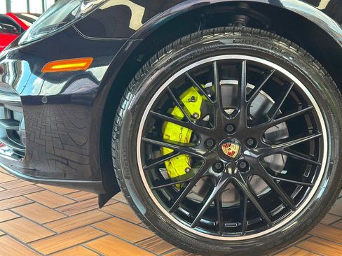 Used 2021 Porsche Panamera 4S image 6