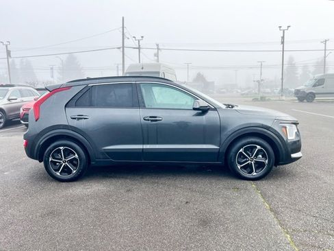 Used 2024 Kia Niro EX image 5