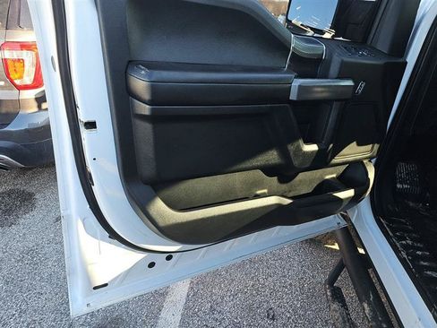 Used 2019 Ford F150 XLT w/ Equipment Group 302A Luxury AWD/4WD image 13