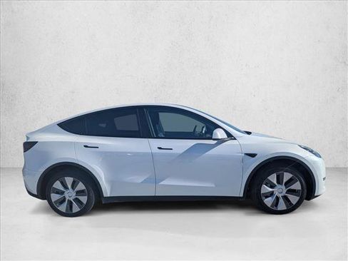 Used 2022 Tesla Model Y Long Range AWD/4WD image 4