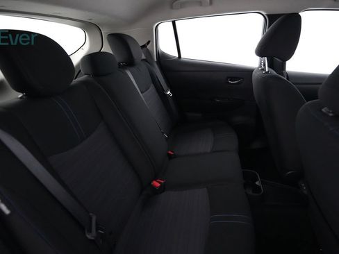 Used 2025 Nissan Leaf S FWD image 5