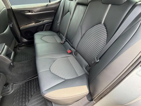 Used 2023 Toyota Camry SE FWD image 19