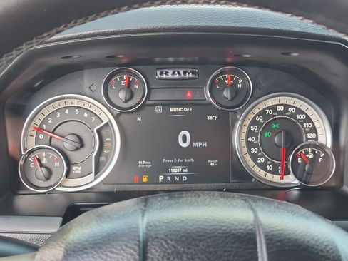 Used 2018 RAM 2500 Laramie w/ Sport Appearance Group AWD/4WD image 22